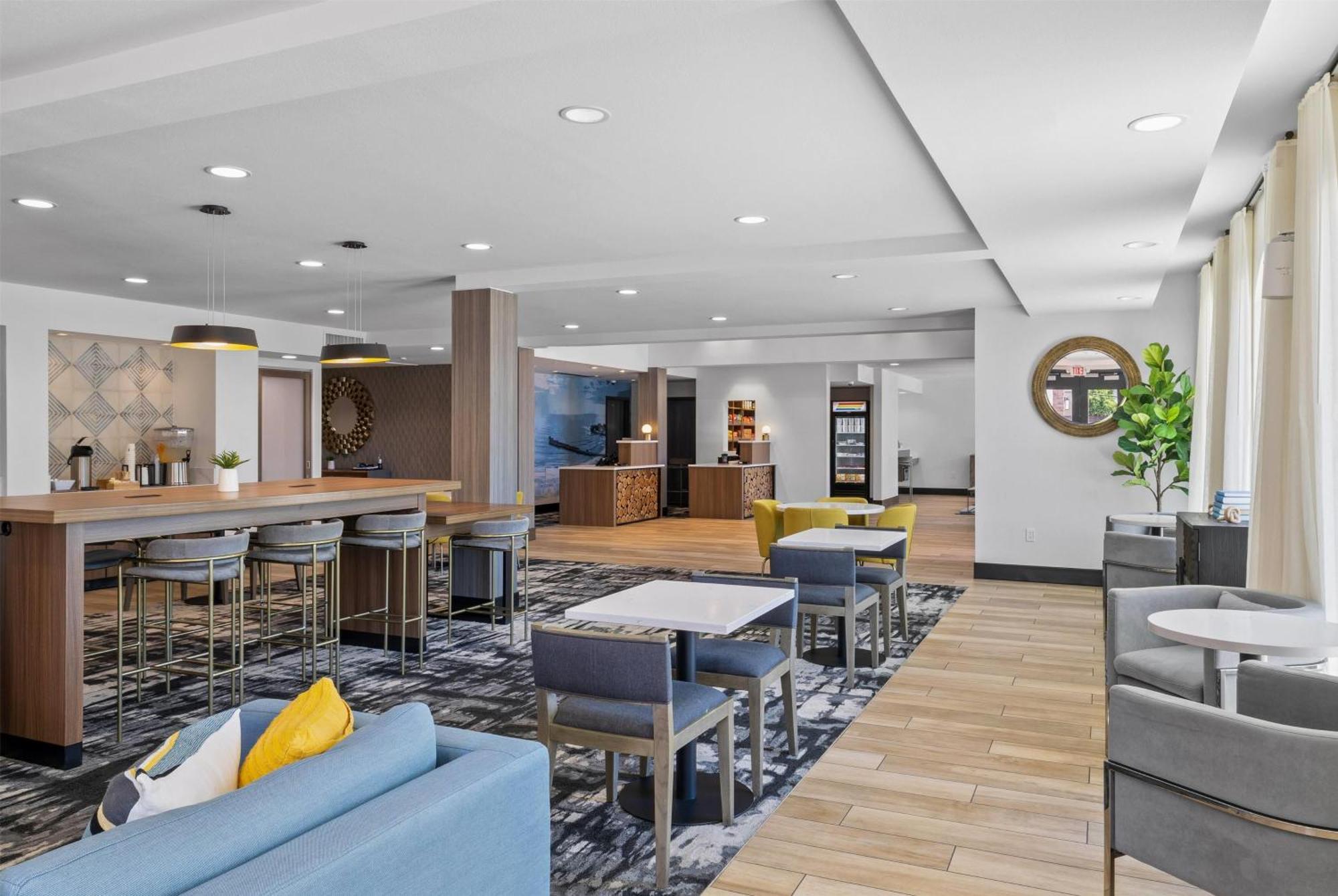 La Quinta Inn & Suites By Wyndham Санта Круз Екстериор снимка